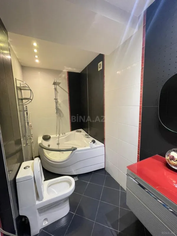 Kirayə verilir 3 otaqlı mənzil 140 m²