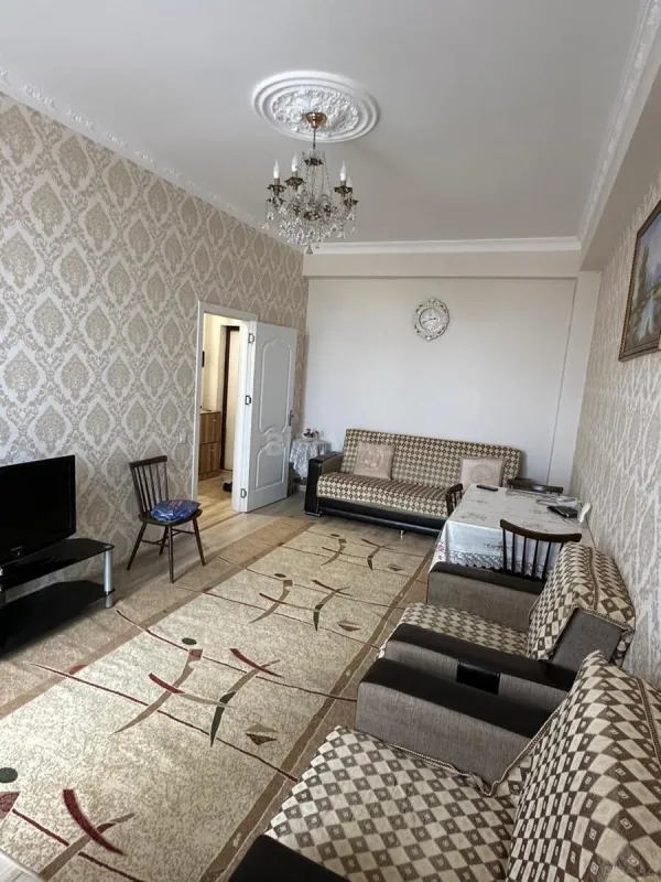 Kirayə verilir 2 otaqlı mənzil 55 m²