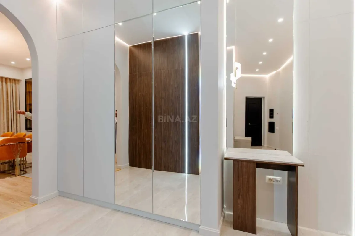 Kirayə verilir 3 otaqlı mənzil 130 m²