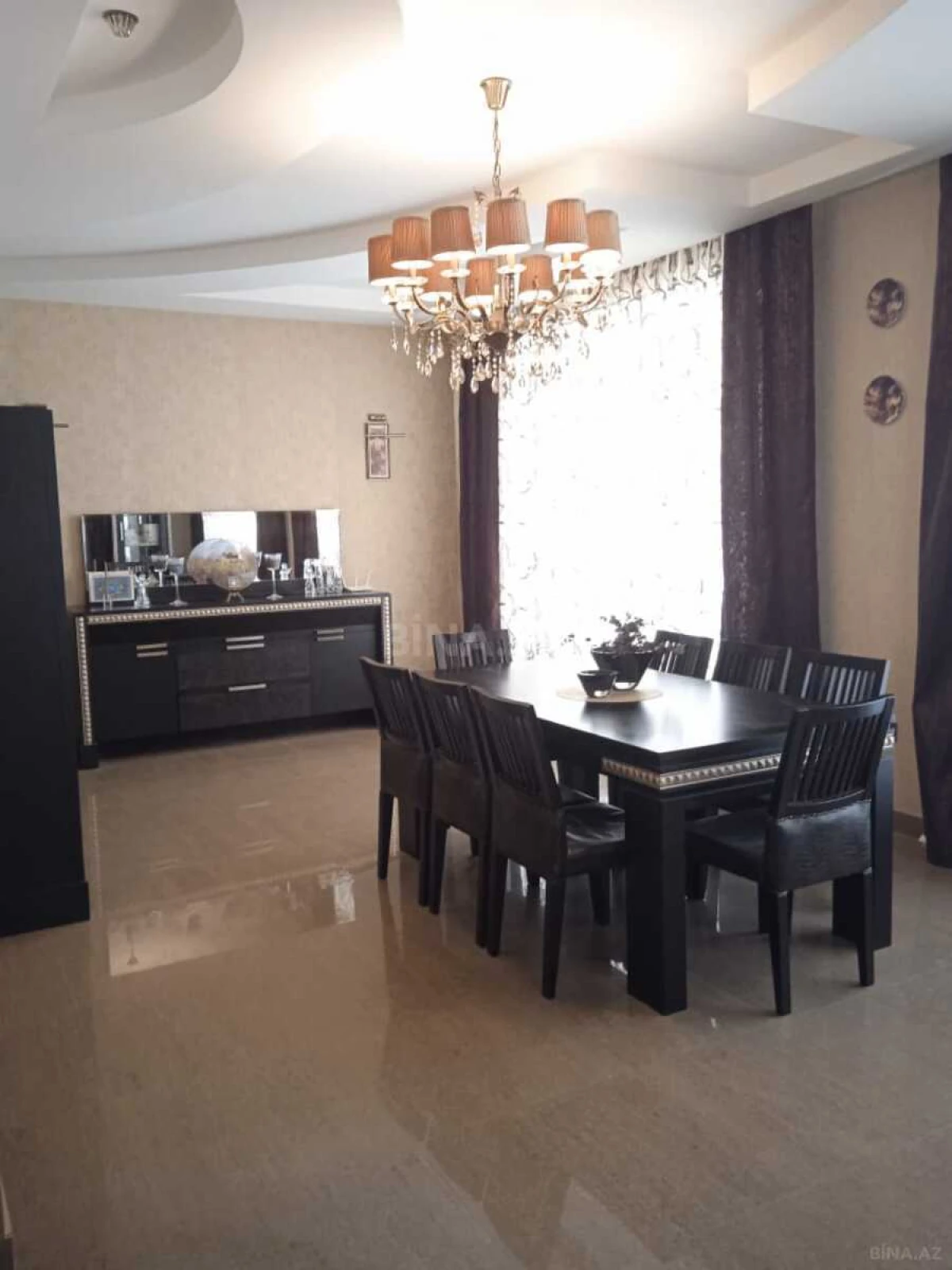 Satılır 5 otaqlı həyət evi 340 m²