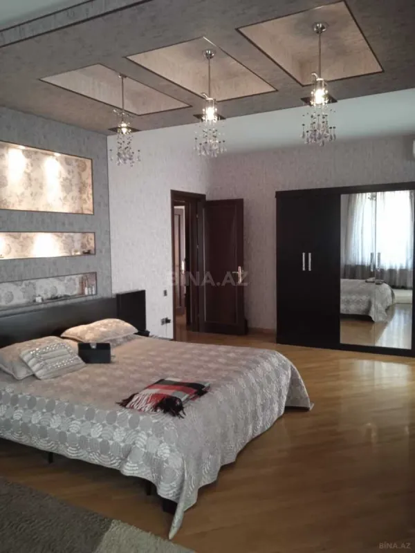 Satılır 5 otaqlı həyət evi 340 m²