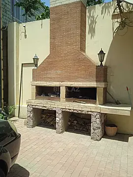 Satılır 5 otaqlı həyət evi 340 m²