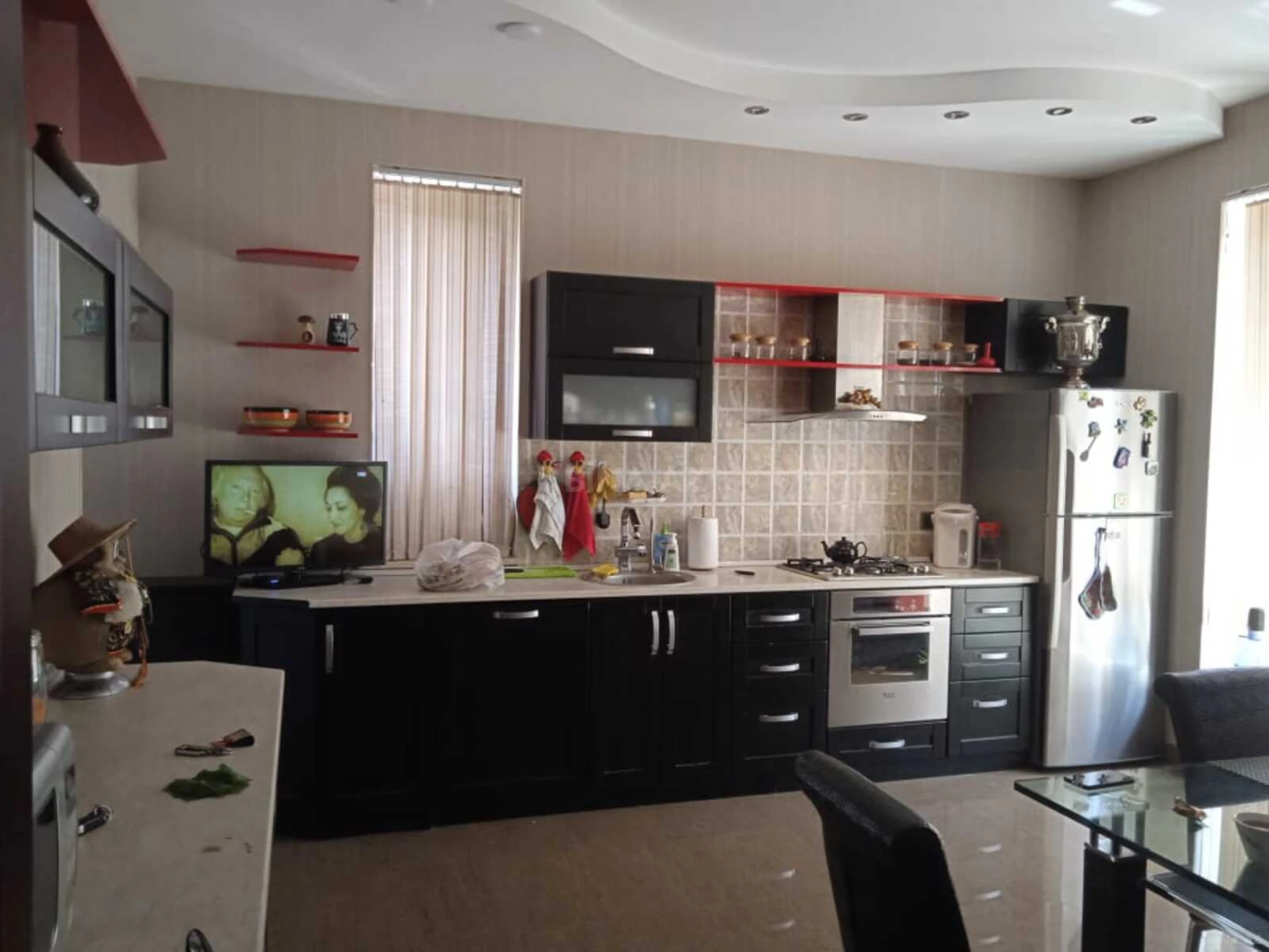 Satılır 5 otaqlı həyət evi 340 m²