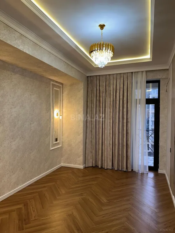 Satılır 3 otaqlı mənzil 110 m²