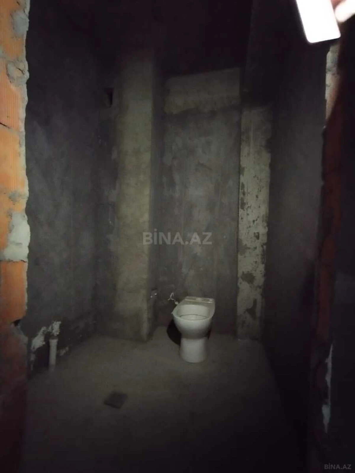 Satılır 3 otaqlı mənzil 152.5 m²