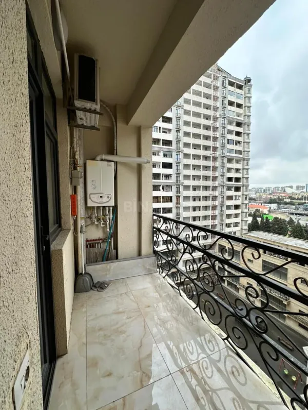 Satılır 3 otaqlı mənzil 104 m²