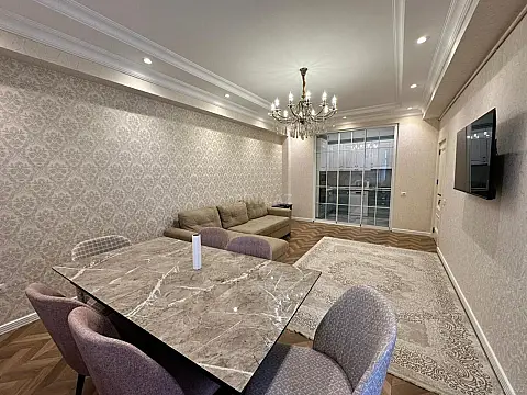 Satılır 3 otaqlı mənzil 104 m²