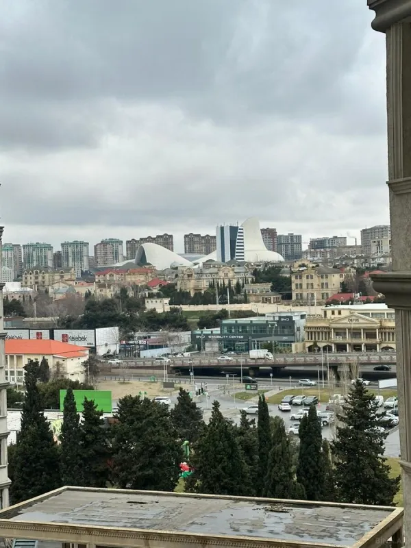 Satılır 3 otaqlı mənzil 104 m²