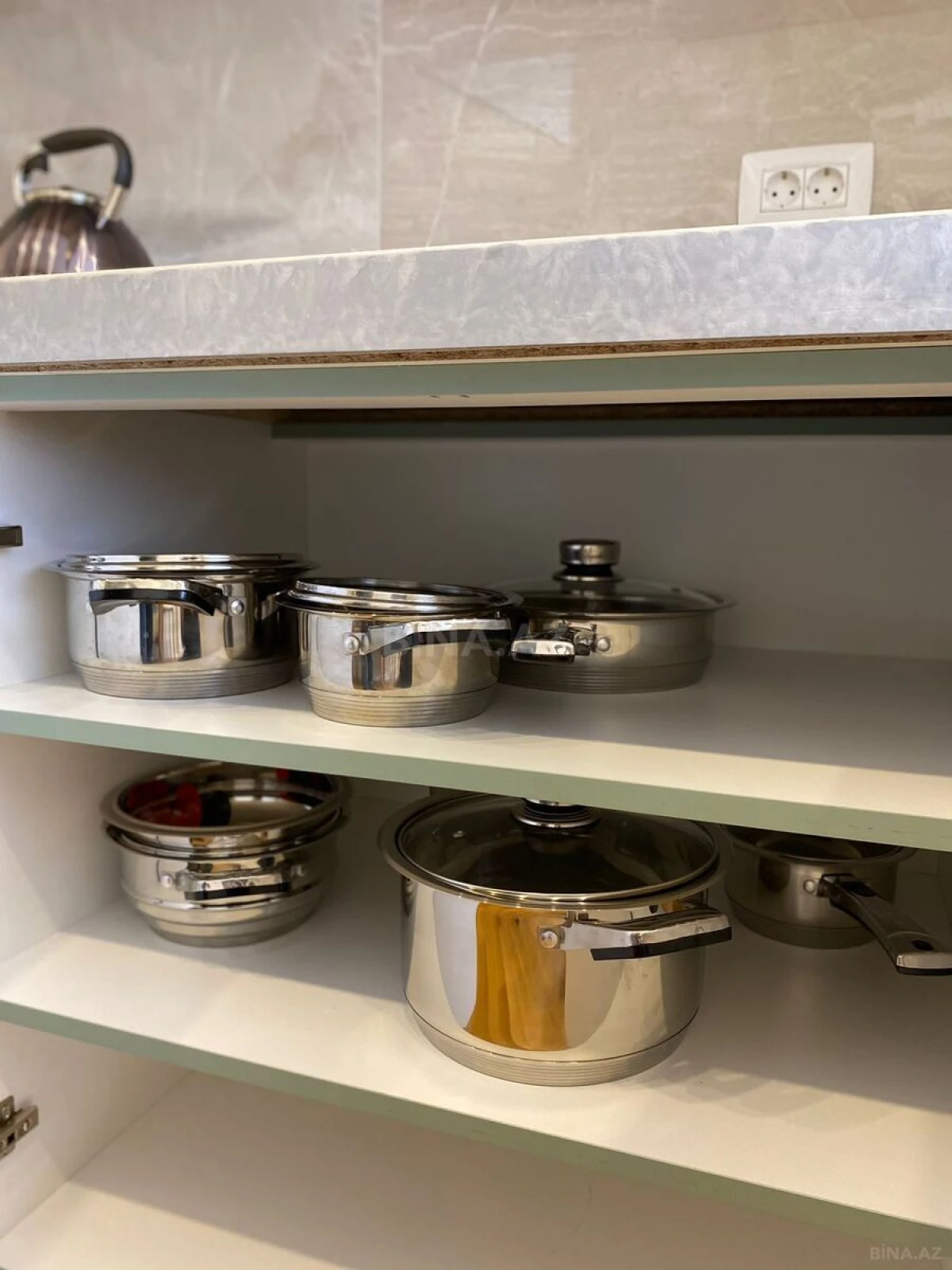 Kirayə verilir 2 otaqlı mənzil 90 m²