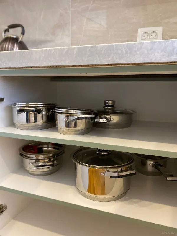 Kirayə verilir 2 otaqlı mənzil 90 m²