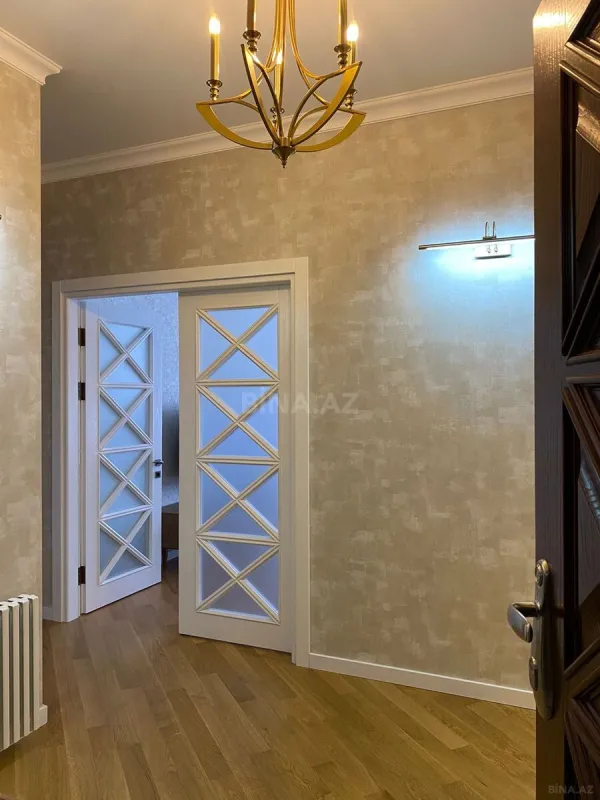 Kirayə verilir 2 otaqlı mənzil 90 m²