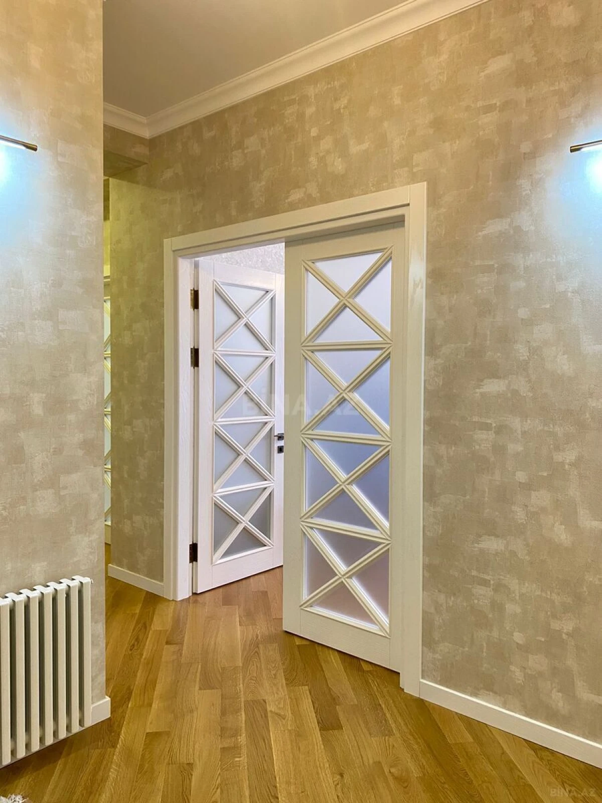 Kirayə verilir 2 otaqlı mənzil 90 m²