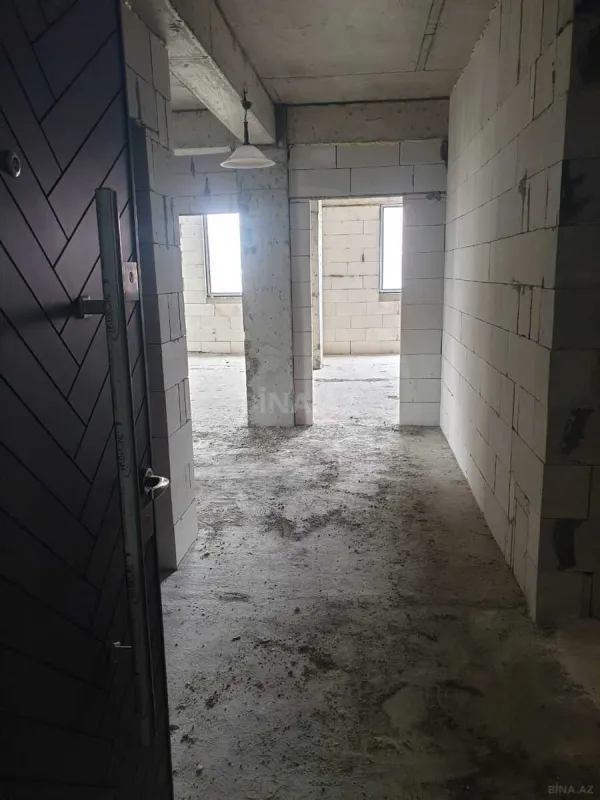 Satılır 3 otaqlı mənzil 136.2 m²