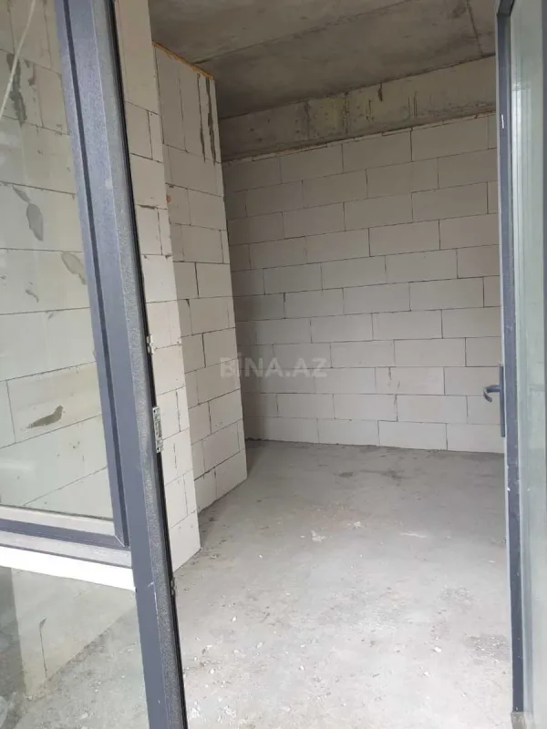 Satılır 3 otaqlı mənzil 136.2 m²
