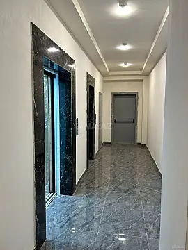 Satılır 3 otaqlı mənzil 136.2 m²