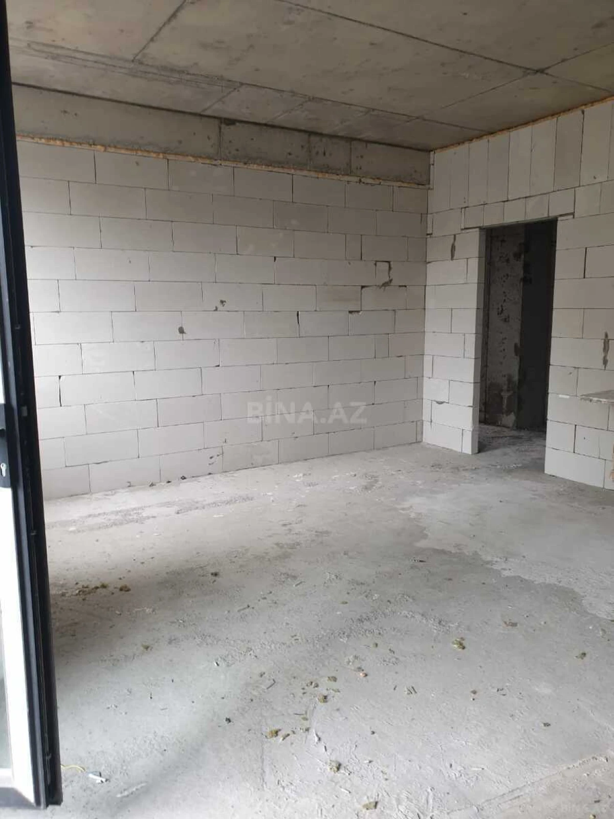 Satılır 3 otaqlı mənzil 136.2 m²