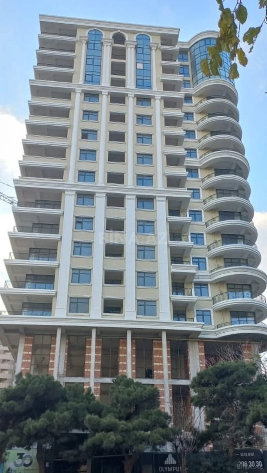 Satılır 3 otaqlı mənzil 110 m²