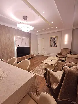 Satılır 3 otaqlı mənzil 138 m²