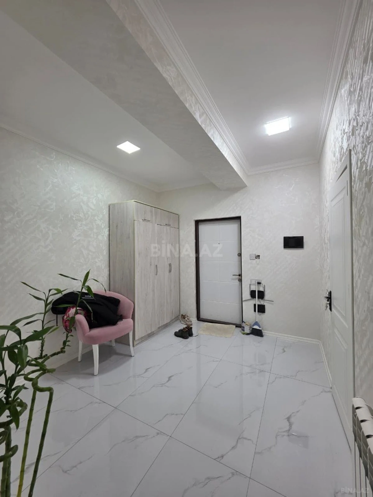 Kirayə verilir 2 otaqlı mənzil 80 m²