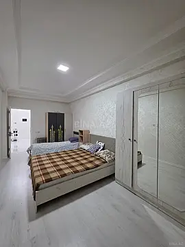 Kirayə verilir 2 otaqlı mənzil 80 m²