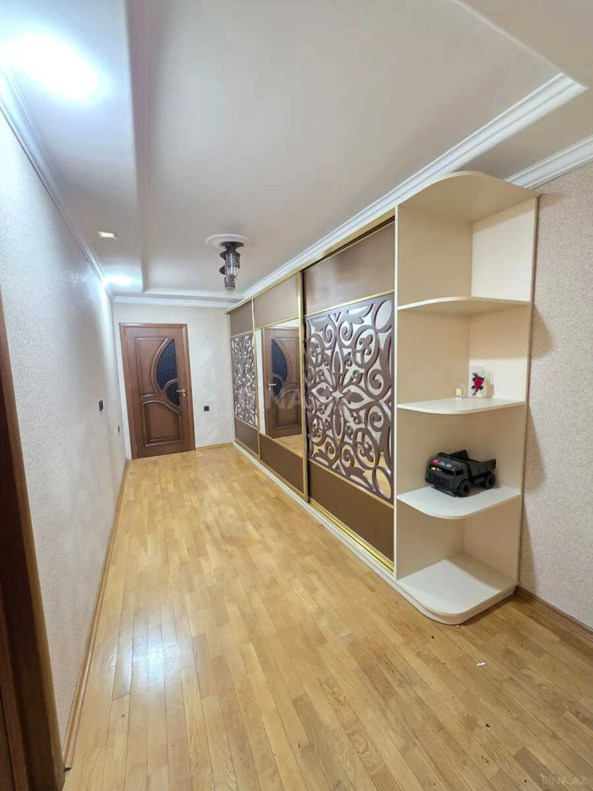 Kirayə verilir 3 otaqlı mənzil 100 m²