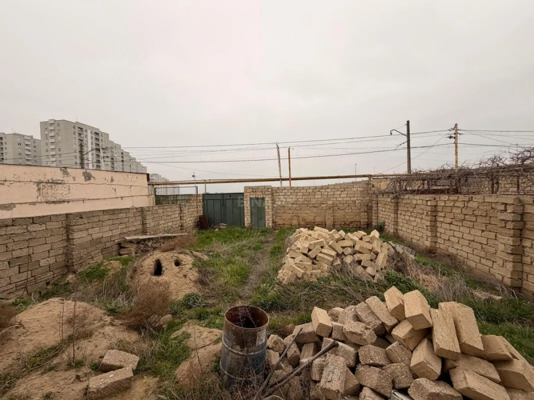 Satılır 4 otaqlı həyət evi 210 m²