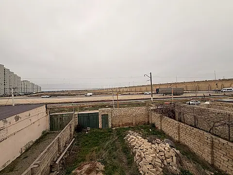 Satılır 4 otaqlı həyət evi 210 m²