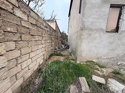 Satılır 4 otaqlı həyət evi 210 m²