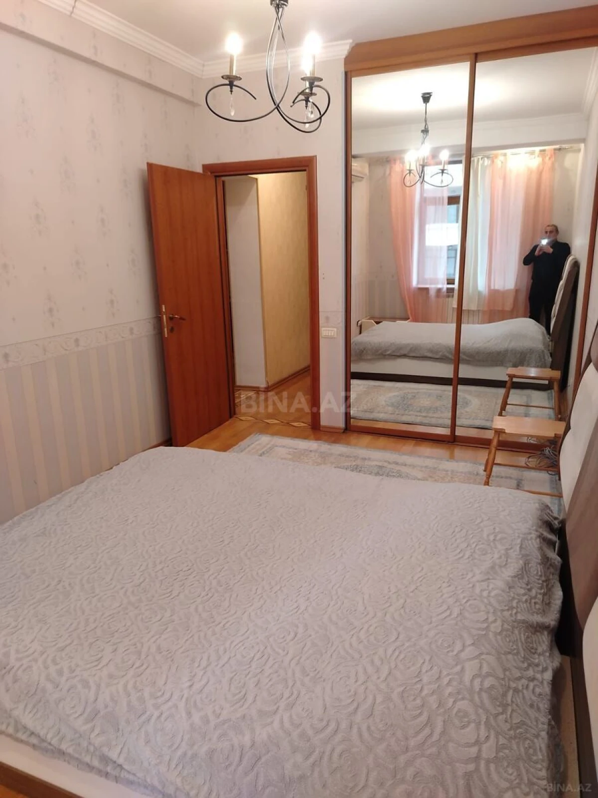 Kirayə verilir 3 otaqlı mənzil 160 m²