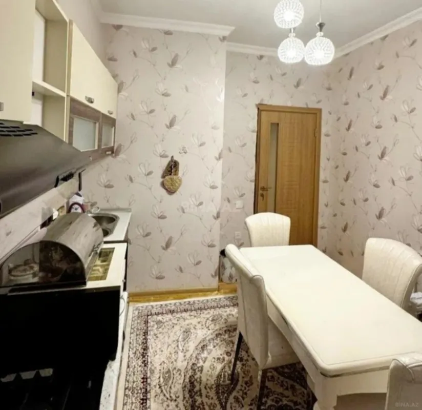 Kirayə verilir 2 otaqlı mənzil 80 m²