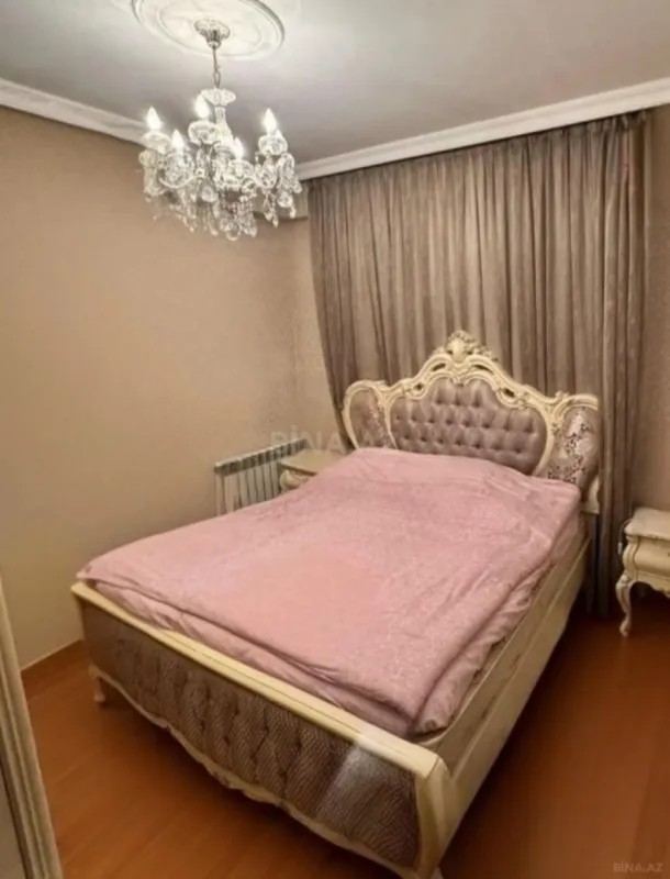 Kirayə verilir 2 otaqlı mənzil 80 m²