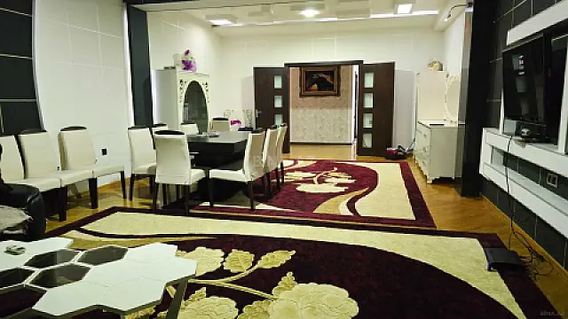 Satılır 3 otaqlı mənzil 145 m²