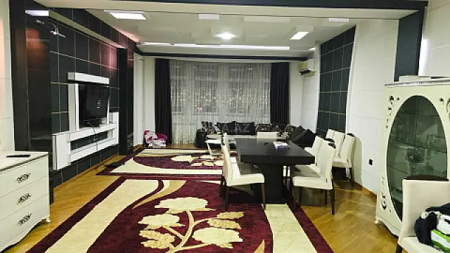 Satılır 3 otaqlı mənzil 145 m²
