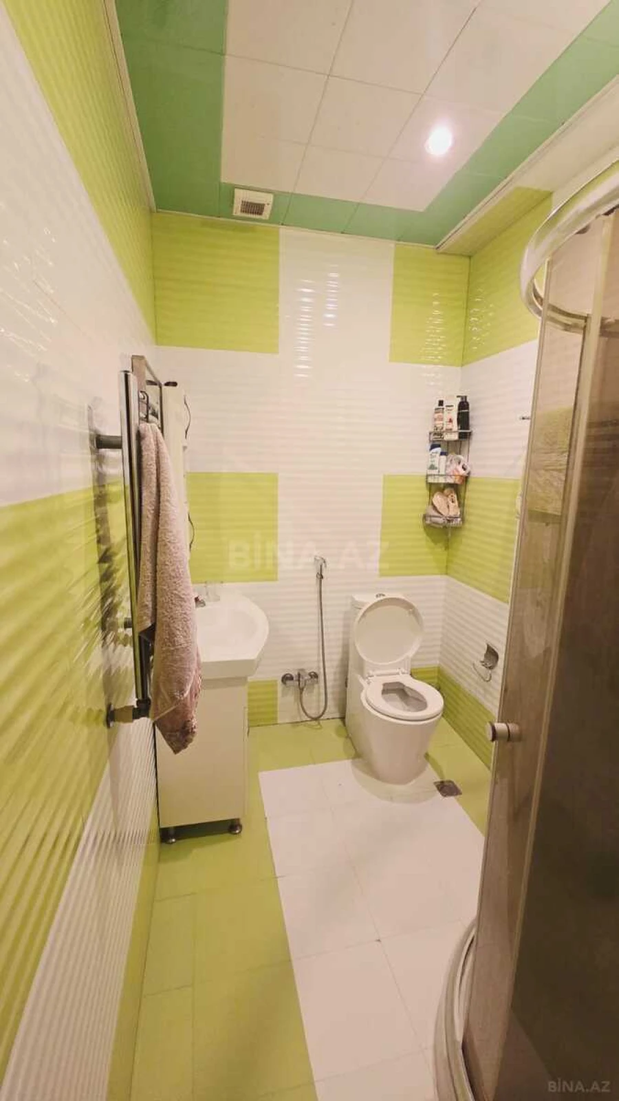 Satılır 3 otaqlı mənzil 145 m²