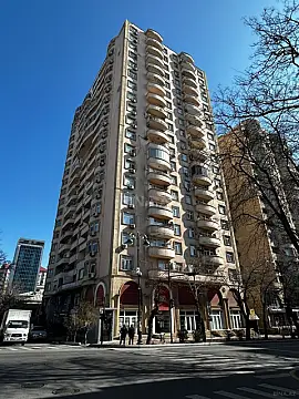 Satılır 3 otaqlı mənzil 145 m² — Bakı, Nizami 3 otaq 145.00 m²