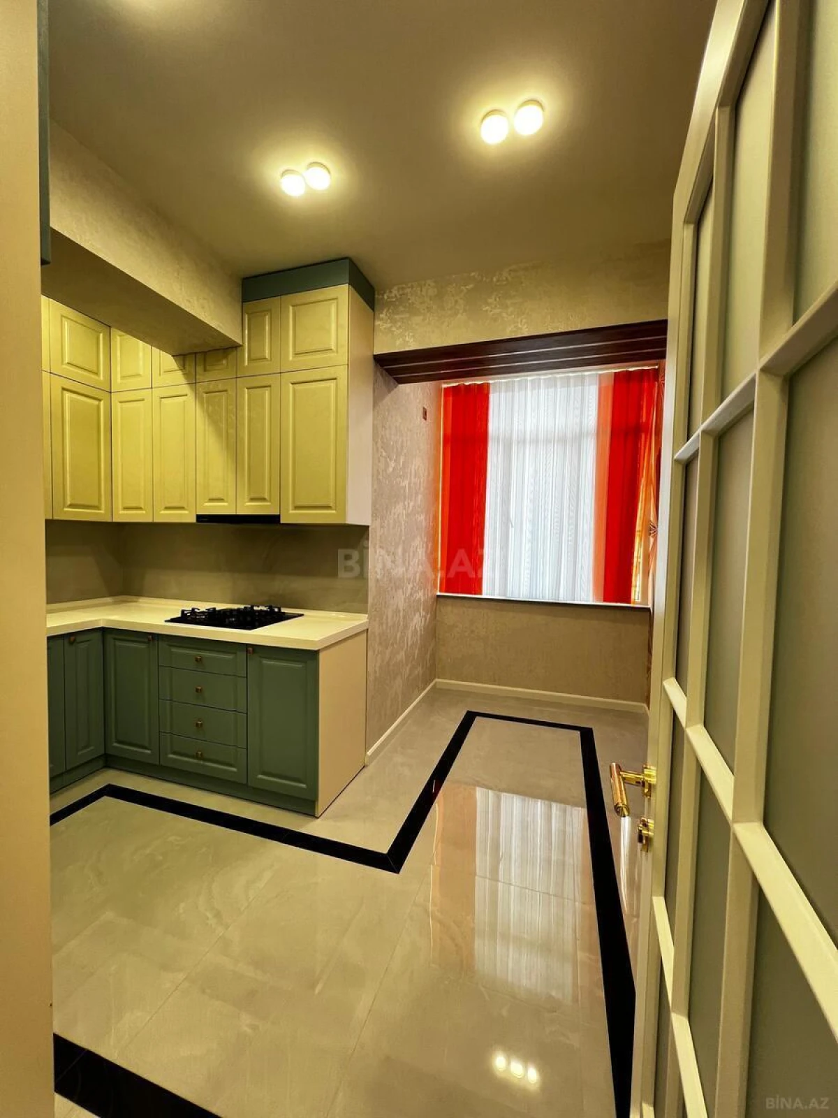 Satılır 2 otaqlı mənzil 85 m²