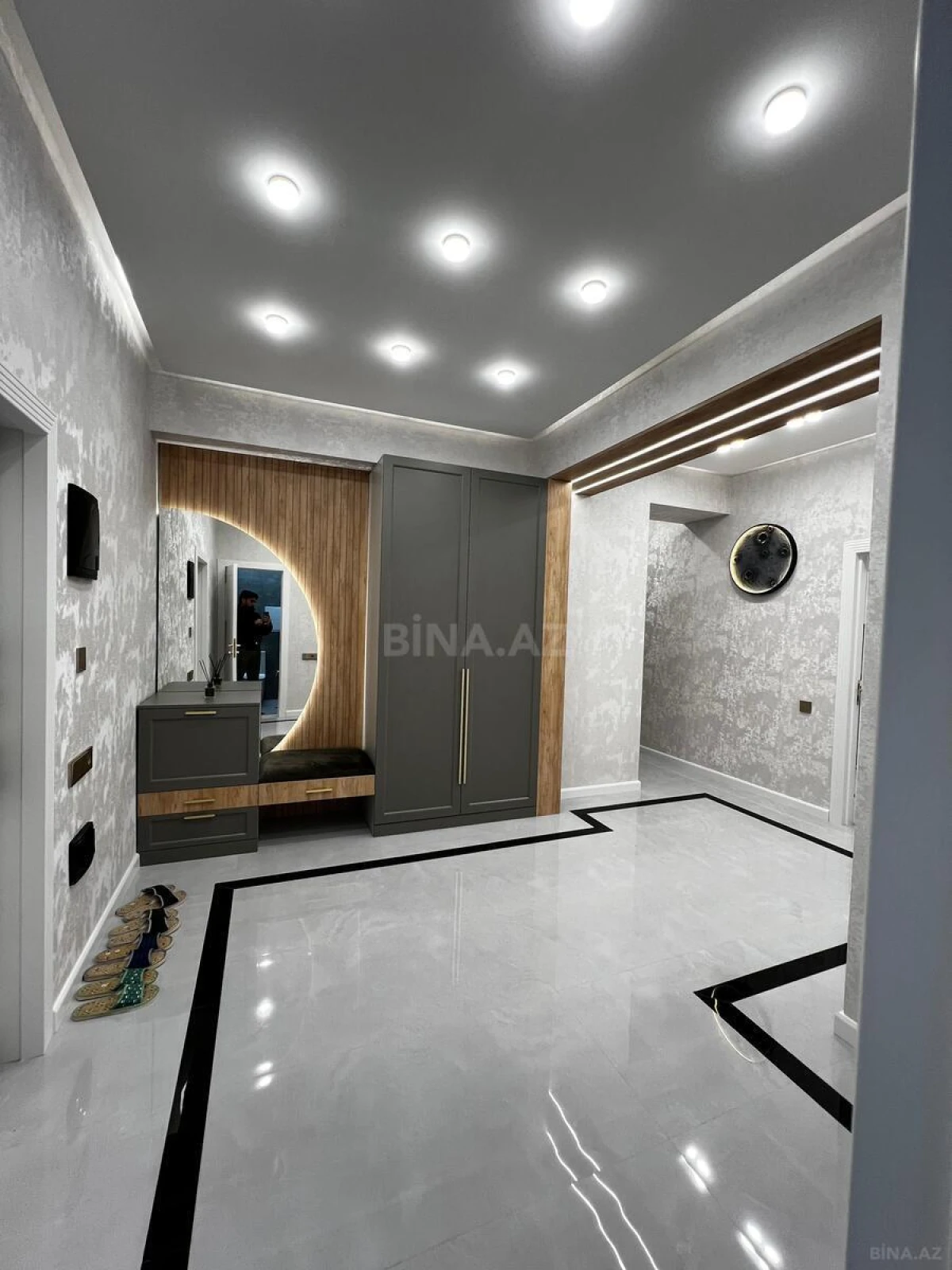 Satılır 2 otaqlı mənzil 85 m²