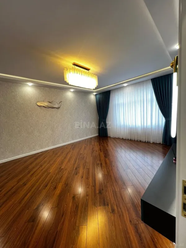 Satılır 2 otaqlı mənzil 85 m²