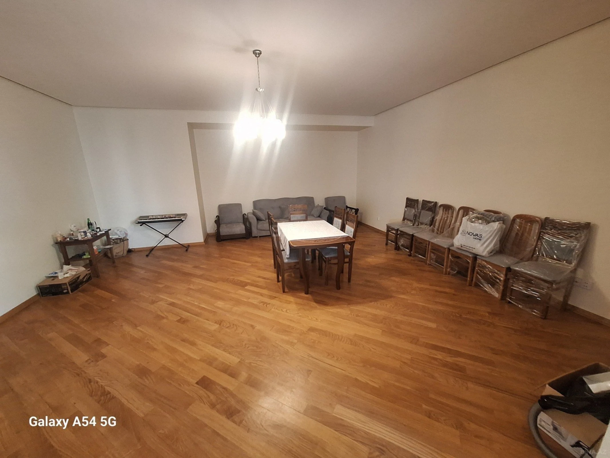 Satılır 3 otaqlı mənzil 150 m²