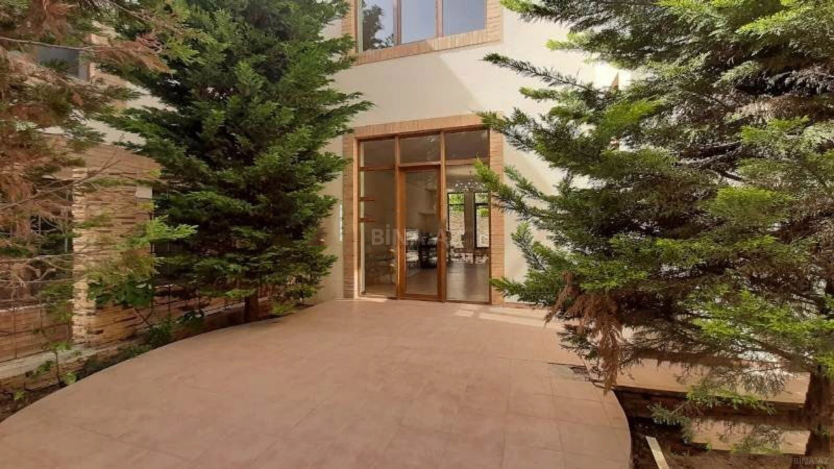 Satılır 3 otaqlı mənzil 150 m²