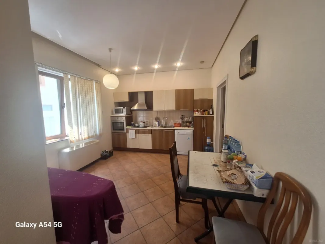 Satılır 3 otaqlı mənzil 150 m²