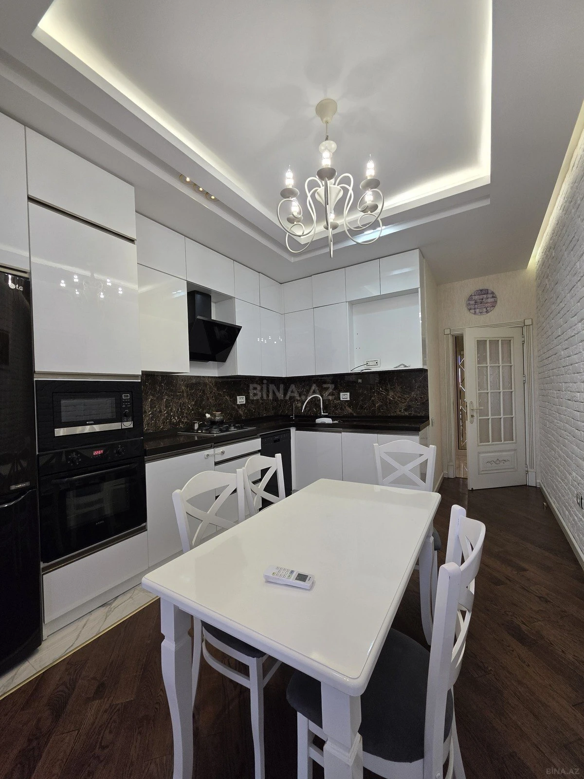 Satılır 3 otaqlı mənzil 100 m²