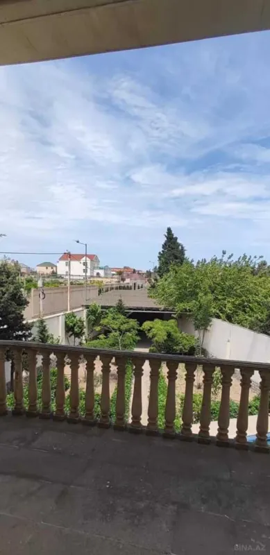 Satılır 6 otaqlı həyət evi 197 m²