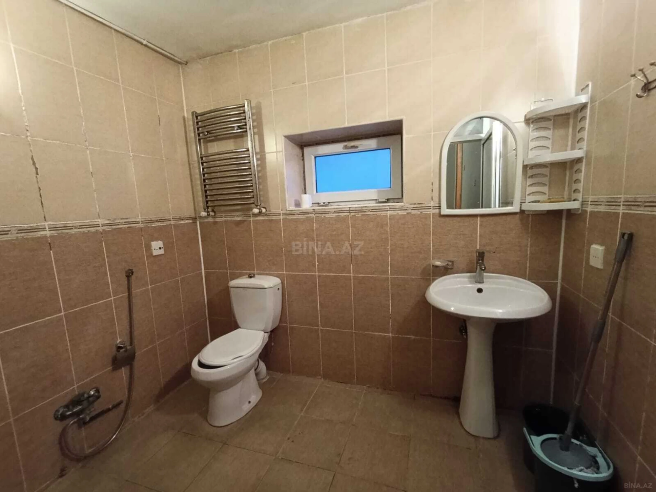 Satılır 6 otaqlı həyət evi 197 m²