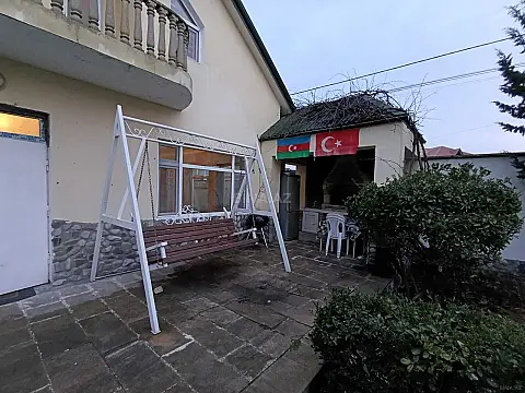 Satılır 6 otaqlı həyət evi 197 m²