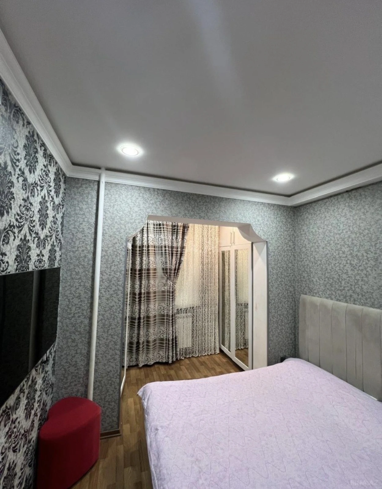Satılır 2 otaqlı mənzil 42 m²