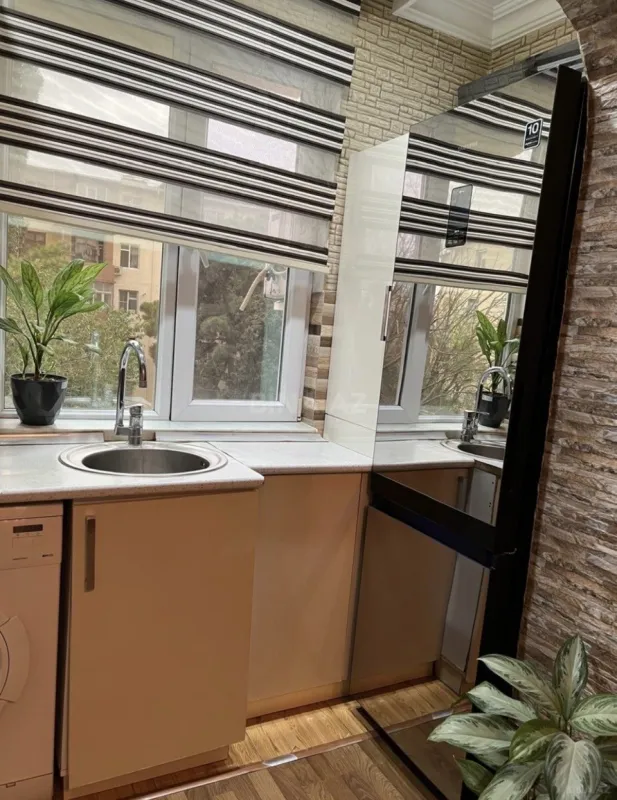 Satılır 2 otaqlı mənzil 42 m²