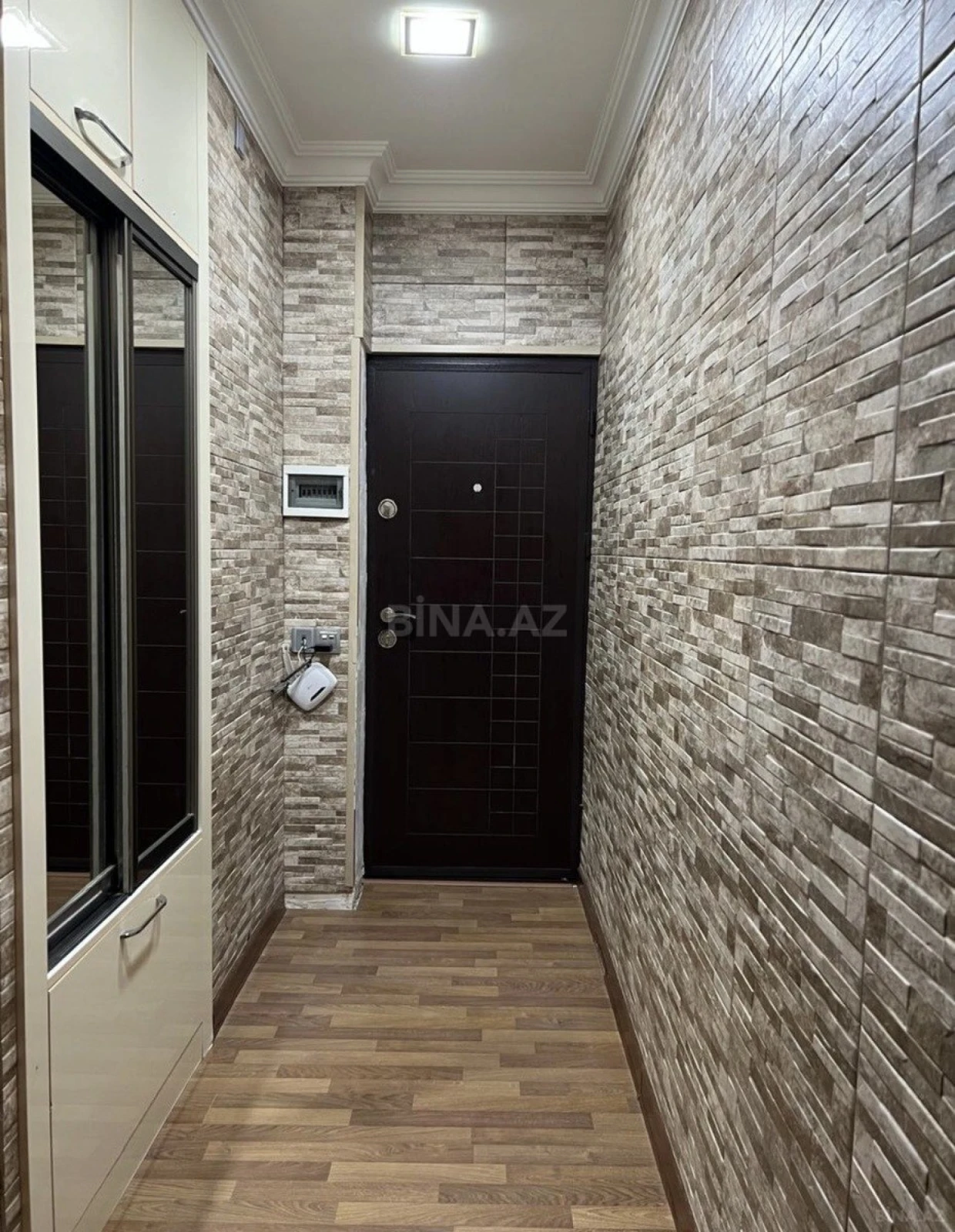 Satılır 2 otaqlı mənzil 42 m²