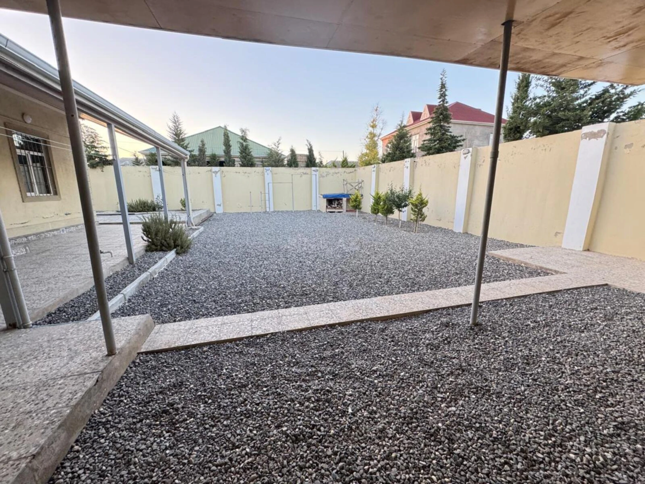 Satılır 3 otaqlı həyət evi 100 m²