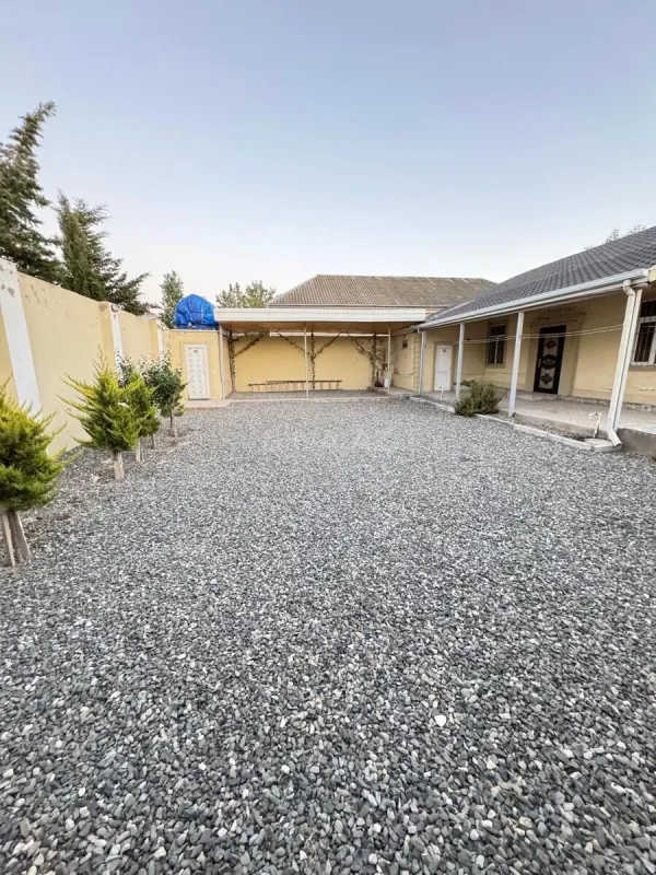 Satılır 3 otaqlı həyət evi 100 m²